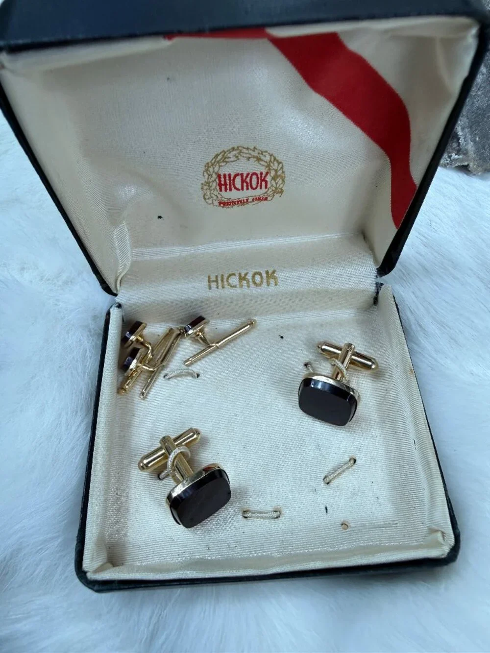 Vintage Hickok Red Glass & Gold Tone Cuff Link Box Set